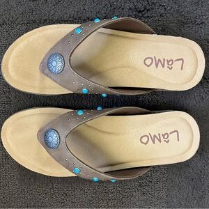 Lâmo / Lamo Brown Sandals Size 9, Blue Beading